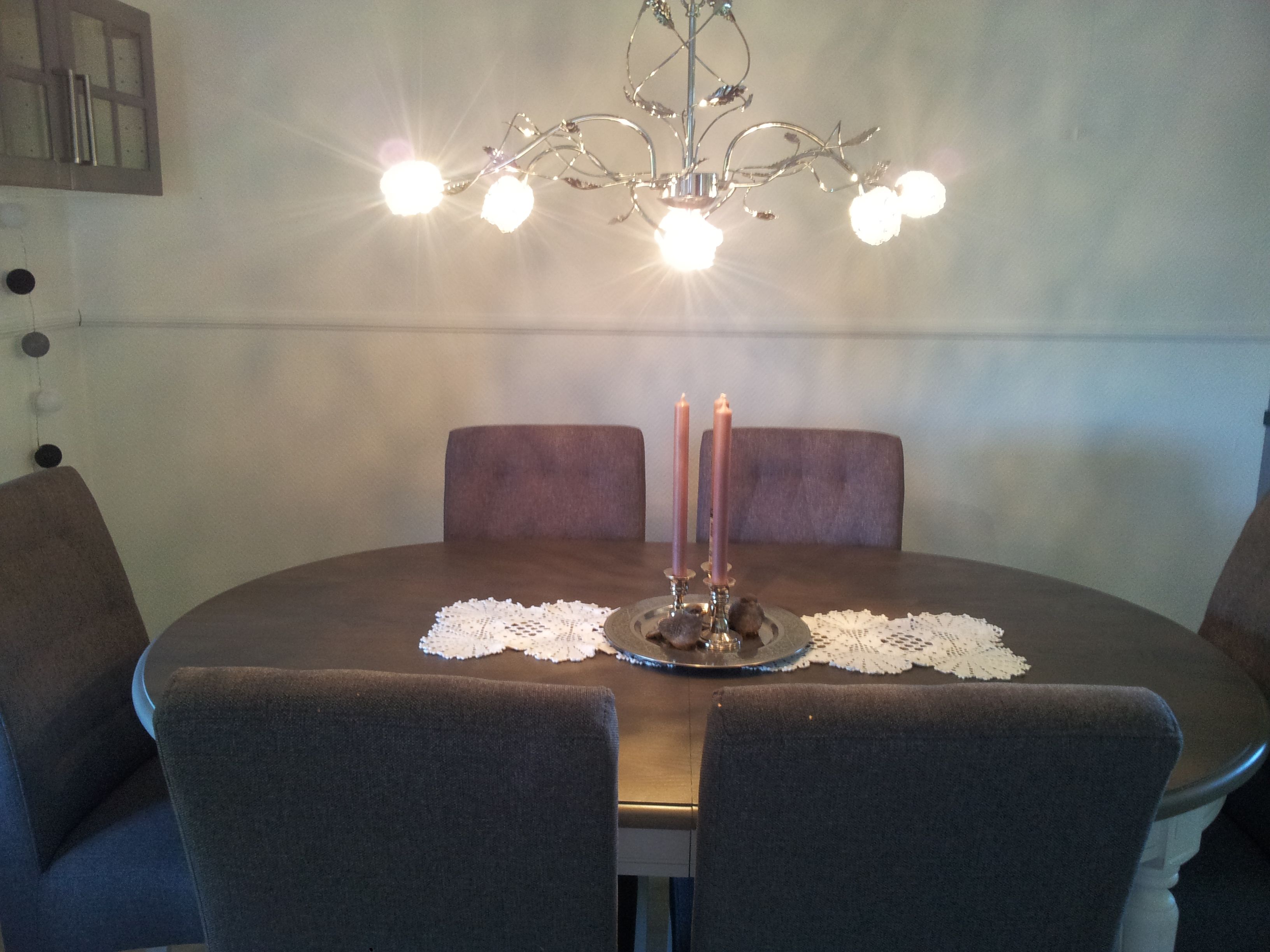 Min #spisestue#. #victoria# bord fra #bohus# og #andora# lampe fra ... Spisestue lampe