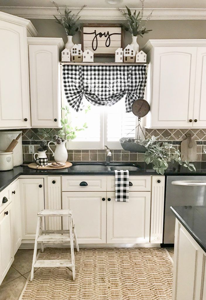 This post is sponsored by JOANN, but all of my opinions are my own. This post does contain affiliate links. Thank you so much for supporting the brands that make this blog possible! … Kitchen Redo, Kitchen Style, Home Decor Kitchen, New Kitchen, Home Kitchens, Kitchen Designs, Kitchen Hacks, Chic Kitchen, Farm Kitchen Ideas