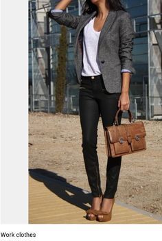 46 Trendy Ideas for Combining Blazer with Jeans #businessattireforyoungwomen