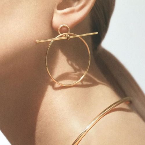 Photo Doinaciobanu Earrings Jewelry Accessories Le Détail The Details More Gold Hoops Hoop Earrings