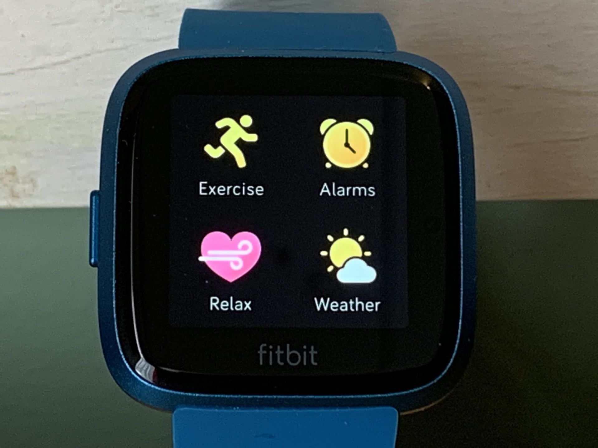 how to get to settings on fitbit versa