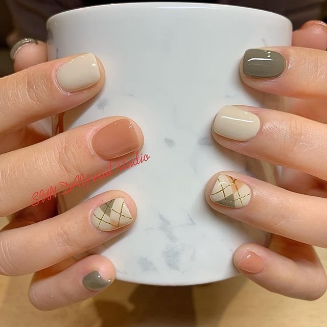Sunday Nail On Instagram 又是一位養甲成功的女孩 全手繪 1月預約額滿 一人工作室 完全預約制 預約前請先詳讀精選動態 預約須知 預約 諮詢一律透過line rron260tw Nails Beauty Sunday Nail On Instagram 又是一位養甲成功的女孩 全手繪 1月預約額滿 一人工作室 完全預約制 預約前請先詳讀精選動態 預約須知 預約 諮詢一律透過line rron260tw Nails Beauty