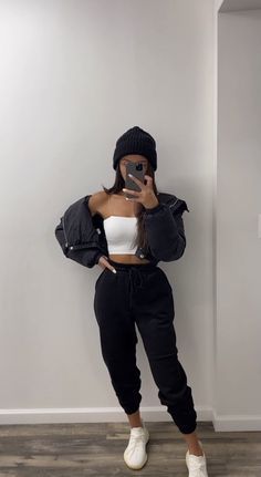 STYLISH AND COMFY JOGGERS STYLISH AND COMFY JOGGERS
