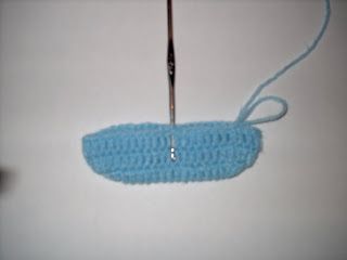 "anna y su mundo": "PASO A PASO DE COMO TEJER ESCARPINES DE BEBE A CROCHET" Straw Bag, Maca, Sergio, Patterns, Fashion, Beret, World, Sun, Crochet Socks