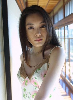 Pin On 女優 波 瑠 Pin On 女優 波 瑠