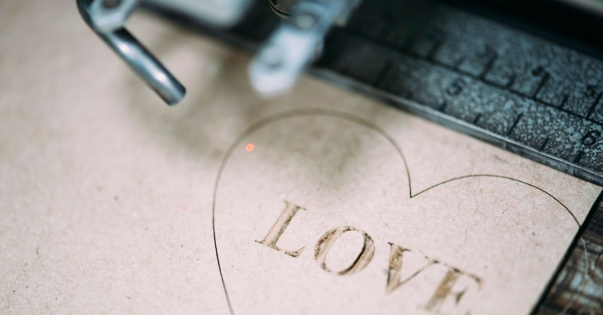 How To Make Money With A Laser Engraver - This Work From Home Life Wood Crafts That Sell, Diy Gifts To Sell, Money Making Crafts, How To Make Money, Diy Laser Engraver, Engraved Mason Jar, Handmade Teacher Gifts, Wooden Christmas Crafts, Selling Crochet
