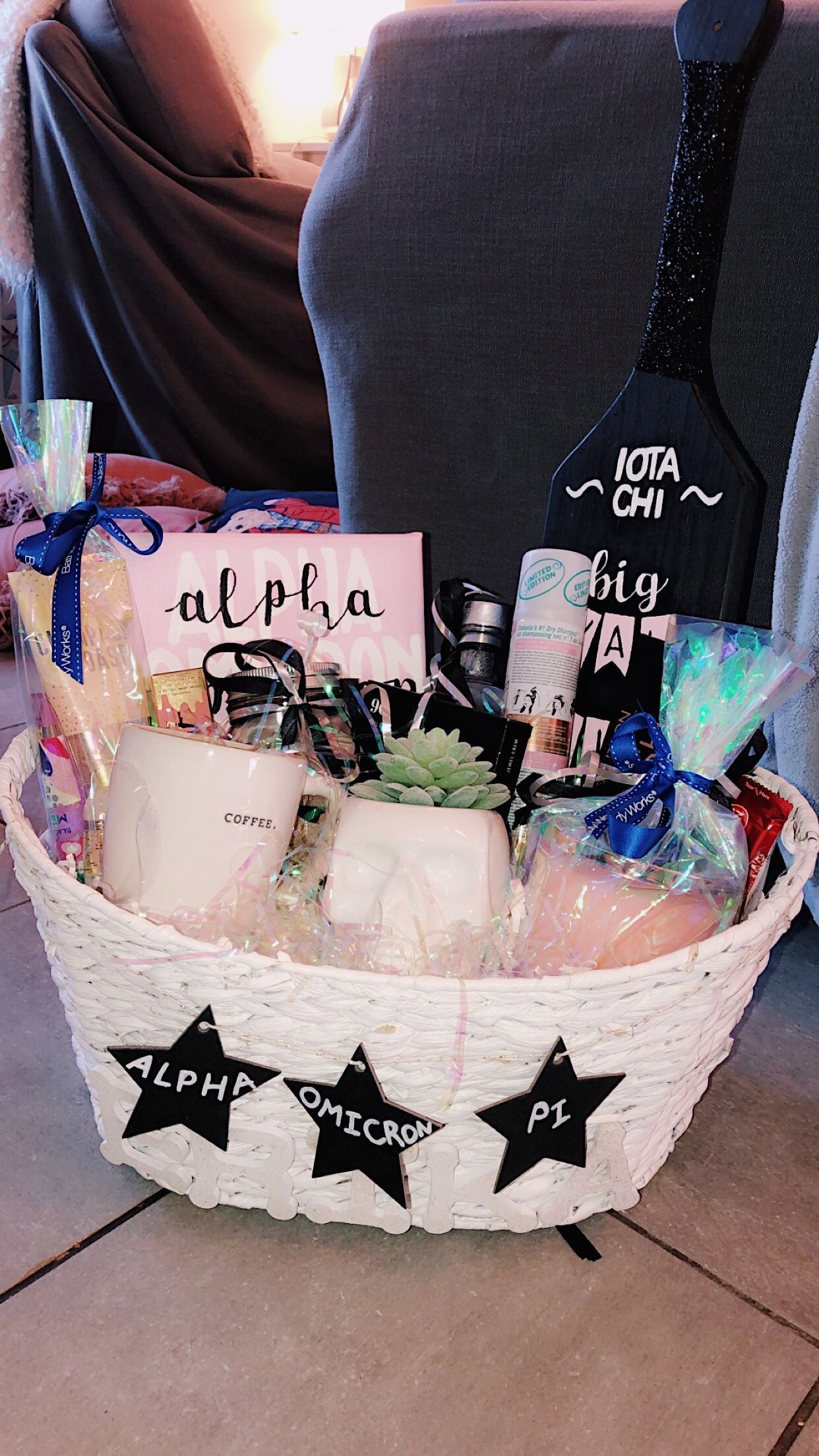 BIG LITTLE Reveal basket - AOII #biglittlereveal Alpha Omicron Pi - Pink, black, white and holographic, sorority big/little reveal basket #biglittlereveal