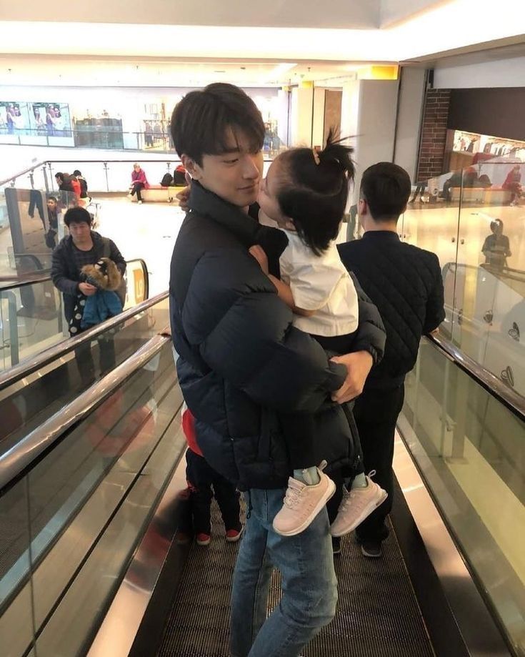 Cute Asian Babies, Korean Babies, Asian Kids, Cute Babies, Korean Boys Ulzzang, Ulzzang Kids, Cute Family, Family Goals, Cute Little Baby