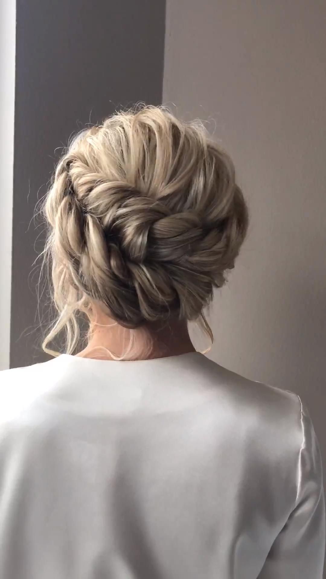 Videotutorial Brautfrisuren