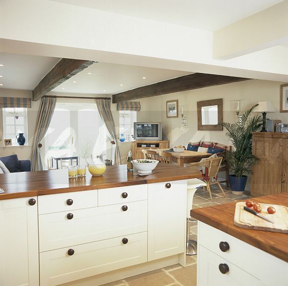 cottage kitchen low ceilings | Cottage kitchen, Kitchen ...