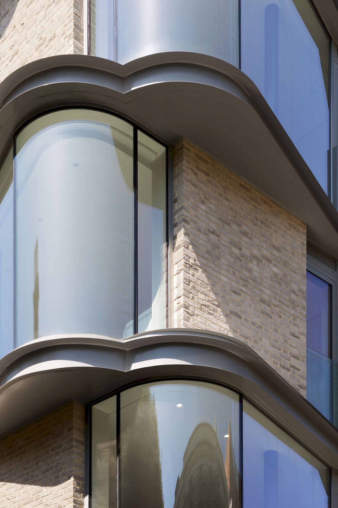 IV Castle Lane Apartments | DROO #brick #DROO #Glass #London #NAARO #UnitedKingdom Brick Cladding, Brick Facade, London Townhouse, London Apartment, English Architecture, Architecture Details, Residential Building, Residential Architecture, Apartment Architecture