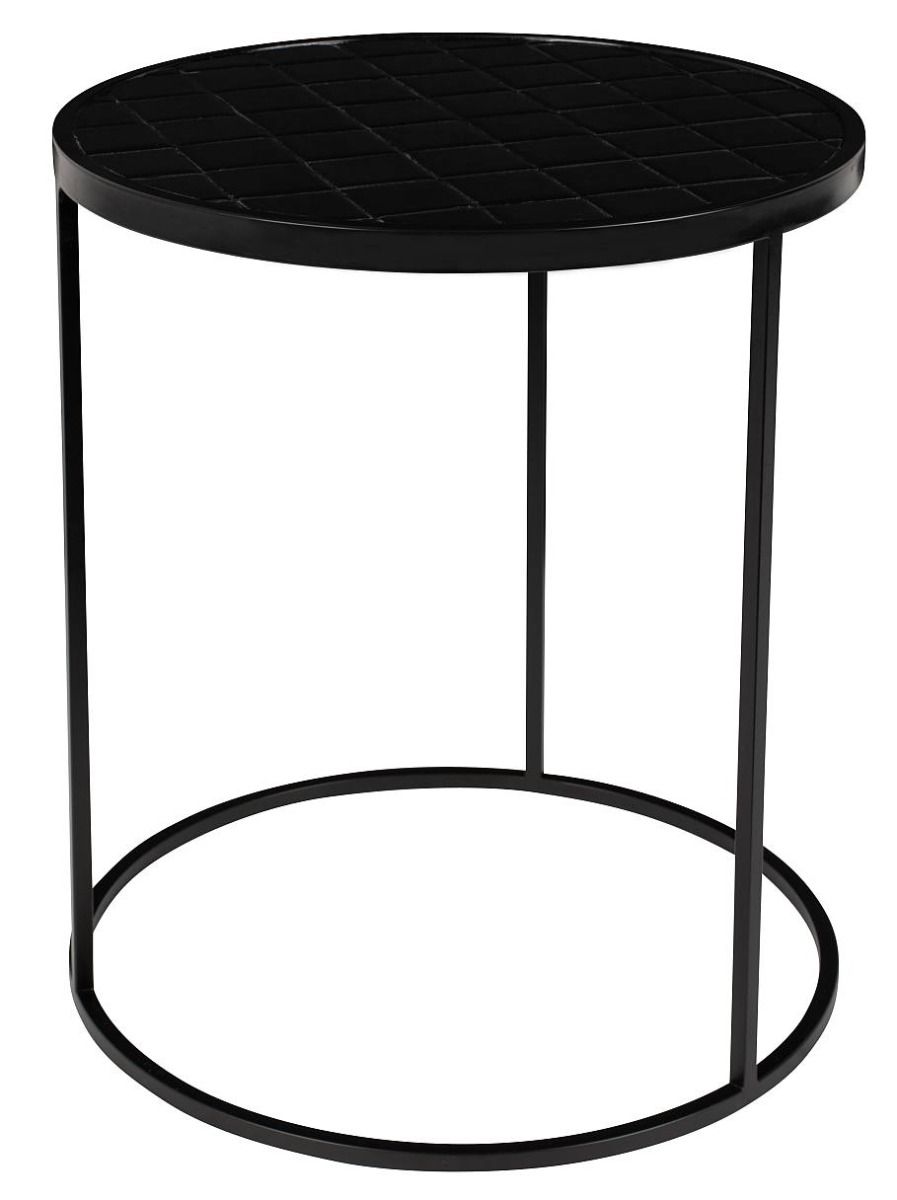 Deze ronde bijzettafel Glazed Black van Zuiver is wel heel bijzonder door het tafelblad die betegeld is met zwarte vierkante keramiek tegeltjes en het zwarte metalen frame. Hierdoor krijgt het tafeltje een echte retro vintage uitstraling en is ook makkelijk schoon te maken. Leverbaar in zwart, groen en wit. Glaze, Retro Vintage, Stool, Table, Design, Furniture, Home Decor, Products, Contemporary End Tables