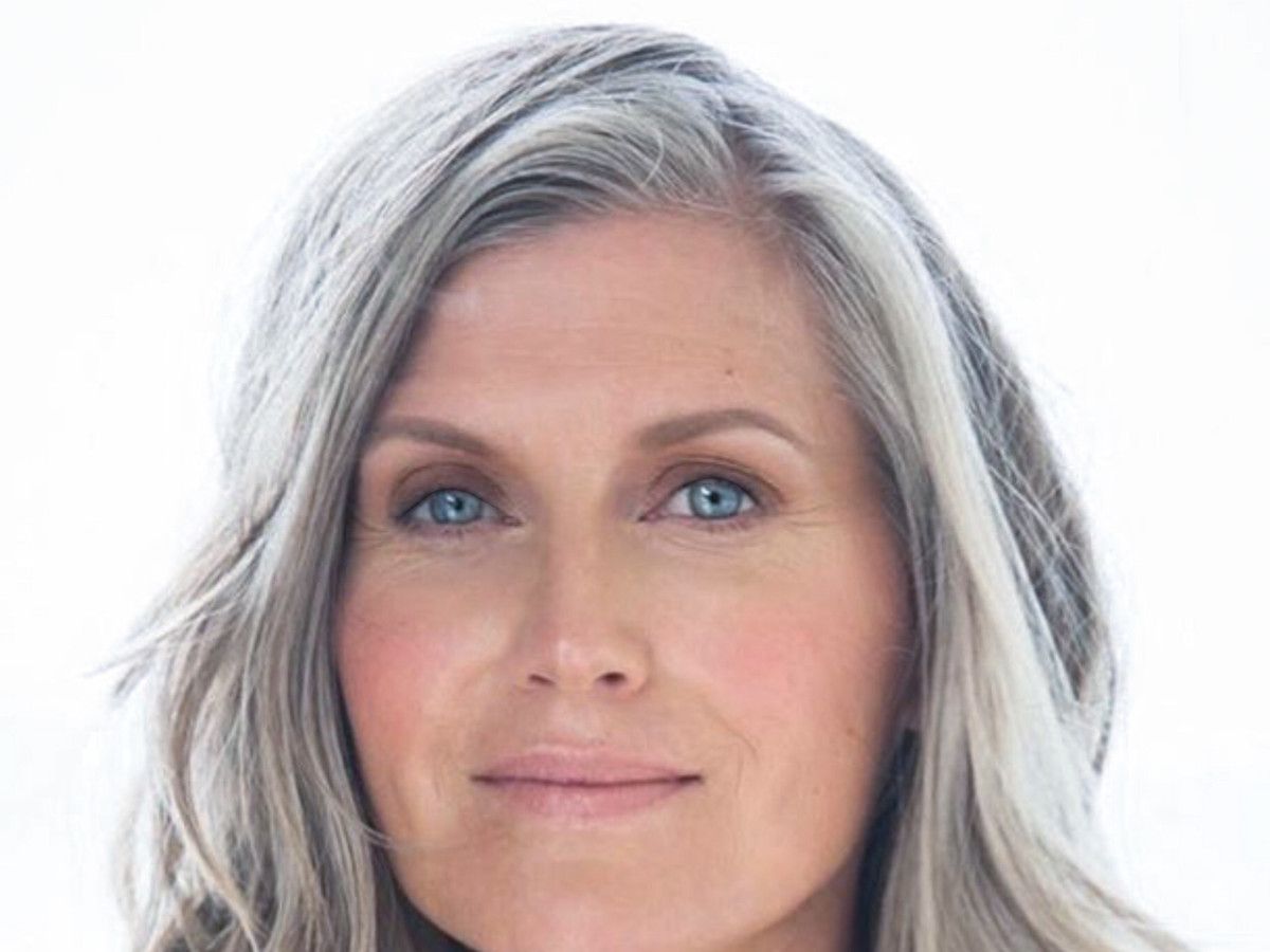 3 Secrets Of Women With Gray Hair Gray Hair Growing Out Beautiful 3-secrets-of-women-with-gray-hair-gray-hair-growing-out-beautiful