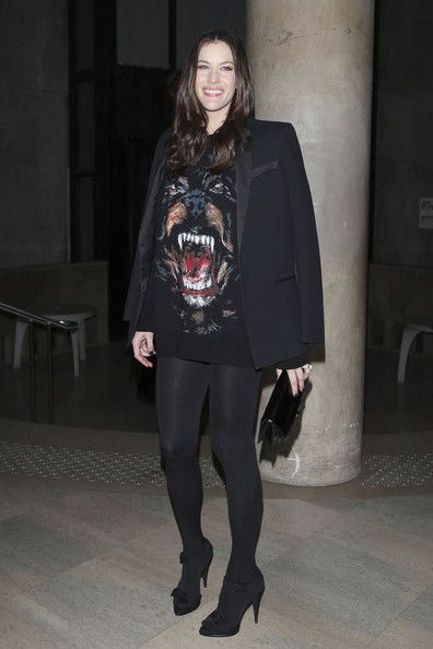 Liv tyler in opaque pantyhose pictures Michelle trachtenberg gets fucked