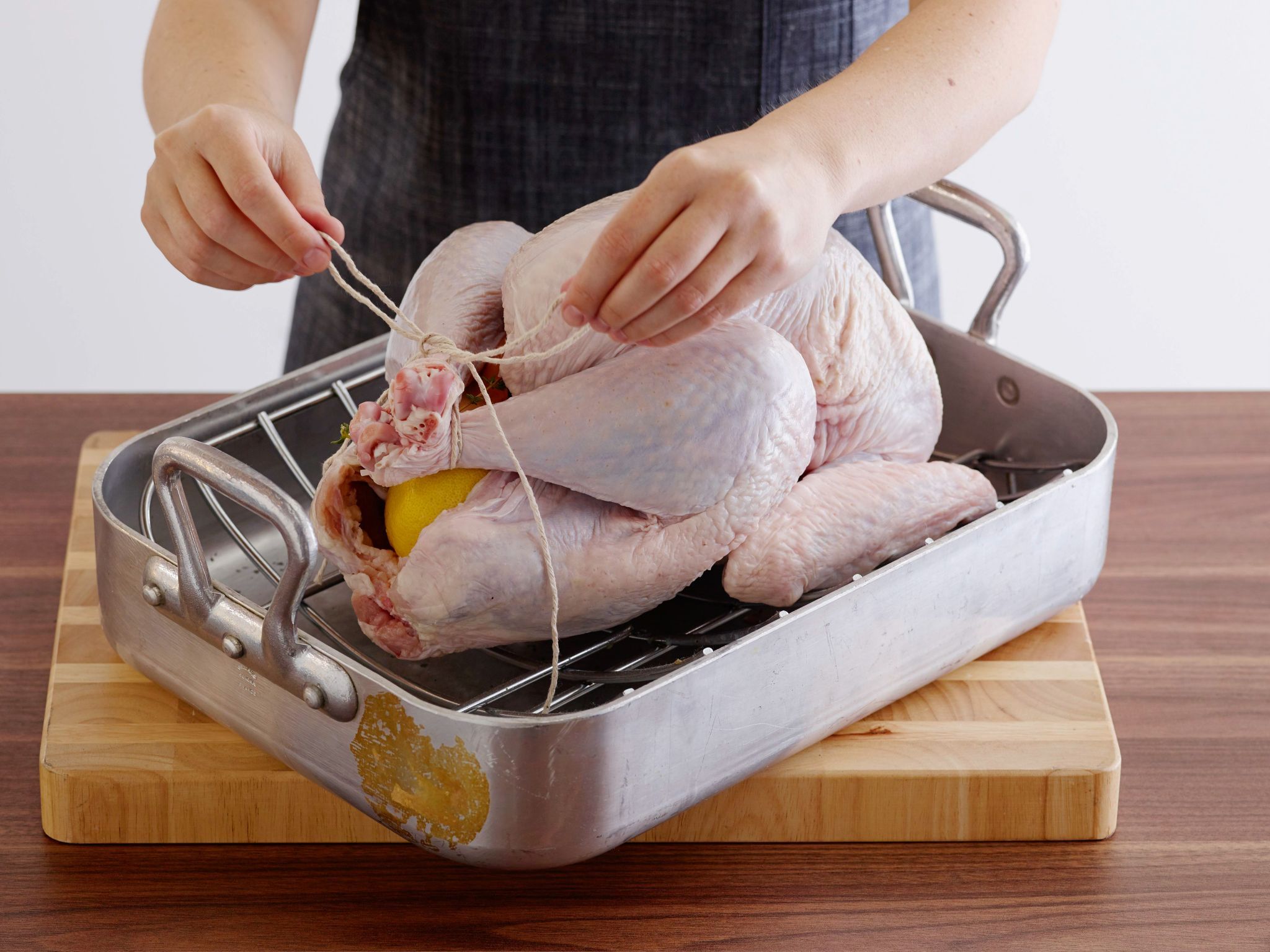How To Tuck Turkey Wings How To Tuck The Wings Under A Turkey