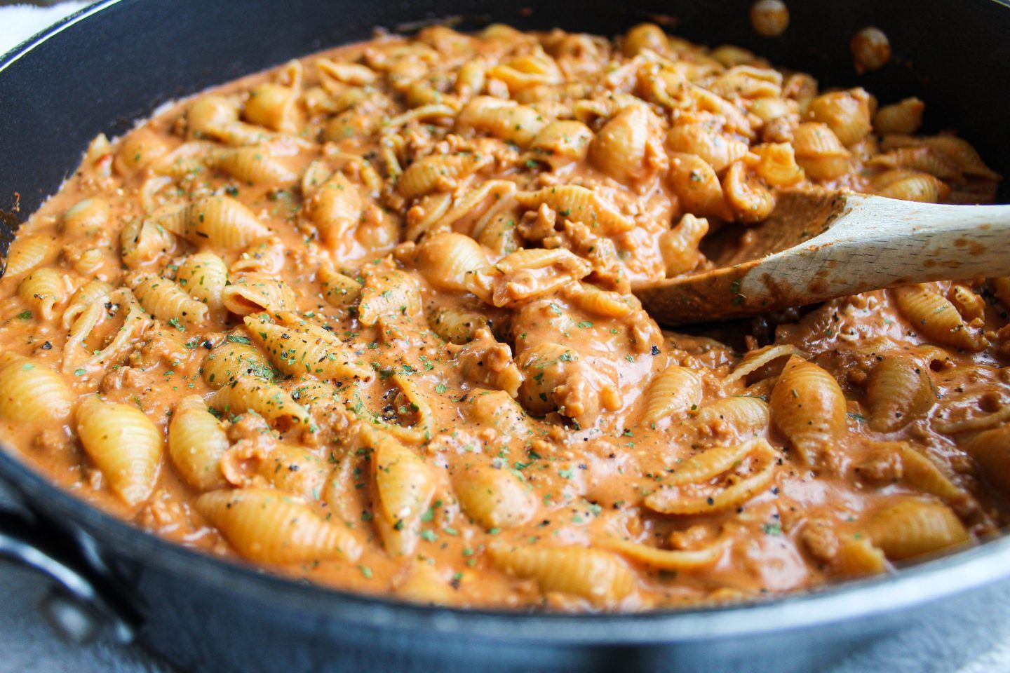 Vegetarian Creamy Beef & Shells with Gardein Beefless Vegetarian Creamy Beef & Shells with Gardein Beefless