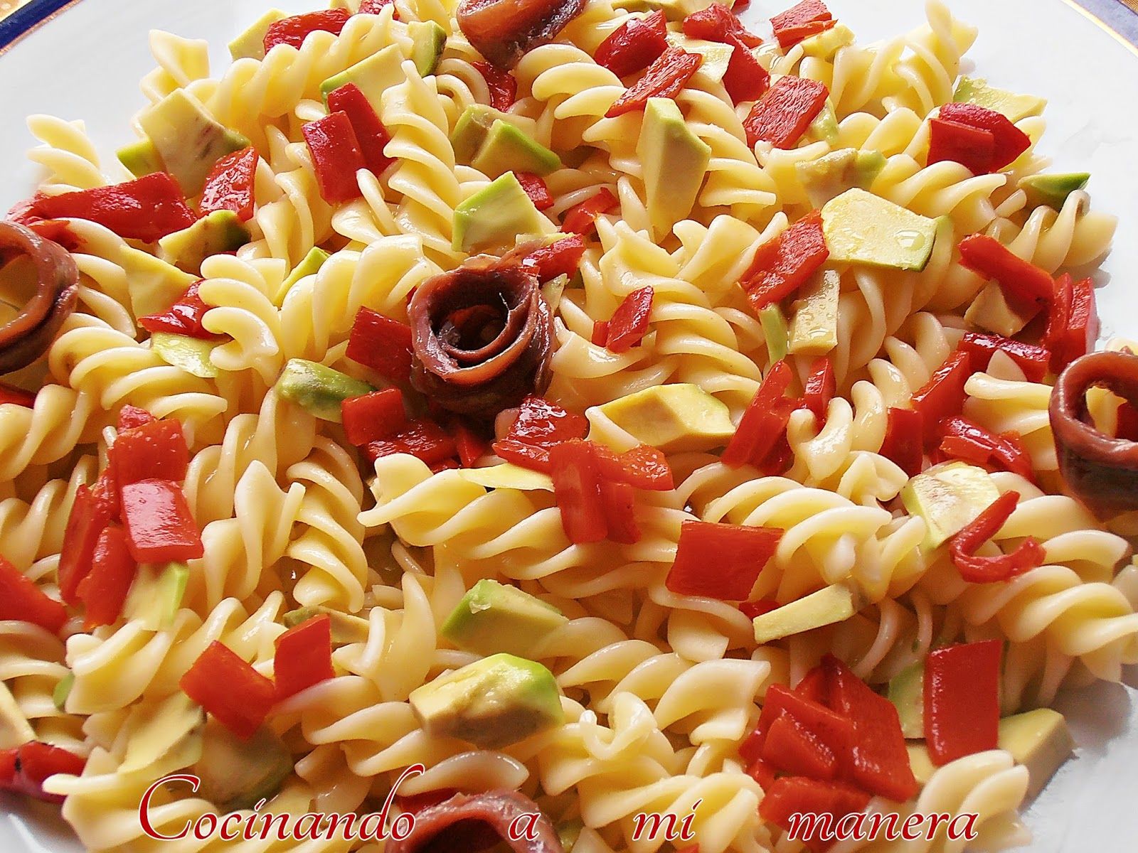 Ensalada De Pasta Con Piquillos Cocinando A Mi Manera Ensalada De Pasta Ensaladas Comida étnica