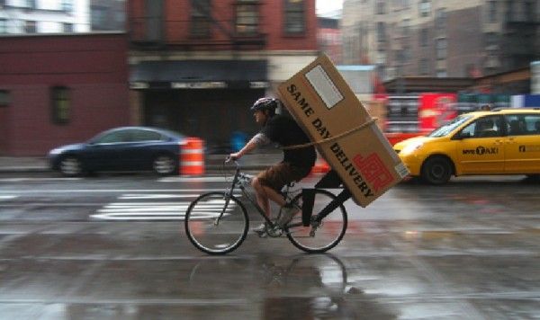 Bike Messengers Battle Uber S Courier Service The Village Voice