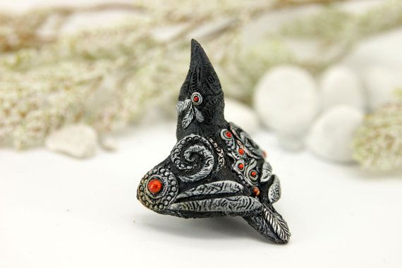 Download Raven Crow Animal Totem Halloween Figurine Bird Fantasy Skulpture Guardian Spirit Amulet ...