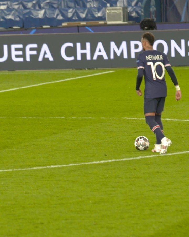 Gilmar Araujo (@gilcebola) posted on Instagram: “Aquele bom e velho ditado... não vem de garfo que hoje é dia de sopa hihihi #neyday @neymarjr !!!!!!!!! e ta avisado... chega nas ideia…” • Apr 13, 2021 at 11:41pm UTC Football Squads, Neymar Football, Football Gif, Football Lovers, Neymar Skills Video, Neymar Videos, Ronaldo Videos, Neymar Vs, Football Workouts