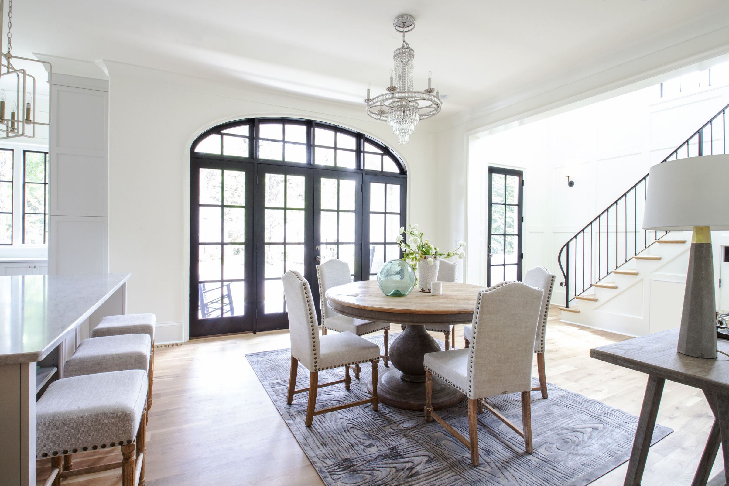 stilvoll gestaltete esszimmer stehen hoch im trend, interior design by lisa sherry interieurs, Innenarchitektur