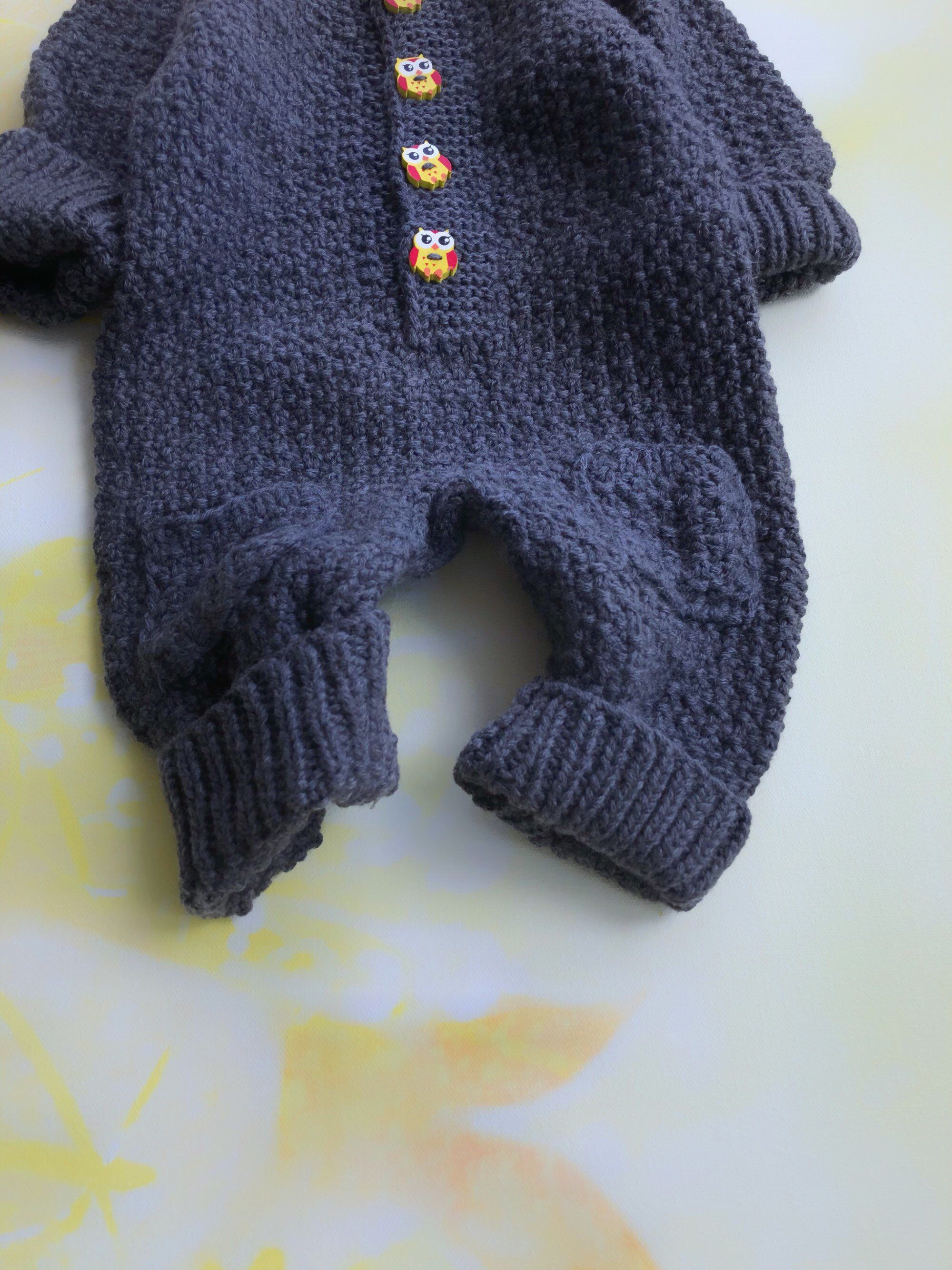 How to knit a jumpsuit for a newborn How to knit a jumpsuit for a newborn