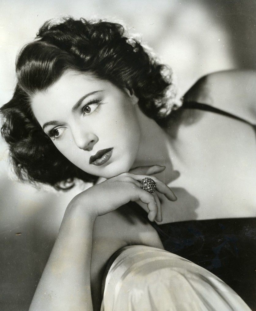 Watch Diana Barrymore video Watch Diana Barrymore video