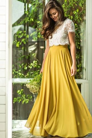 What to Wear For Engagement Photos? Fashionable Spring Engagement Outfit Trends! - Praise Wedding Yellow Maxi Skirts, Maxi Skirt Outfits, Prom Dresses Yellow, Prom Dresses Modest, Chiffon Prom Dress, Evening Dresses Prom, Yellow Skirt, Women's Dresses, Women's Skirts