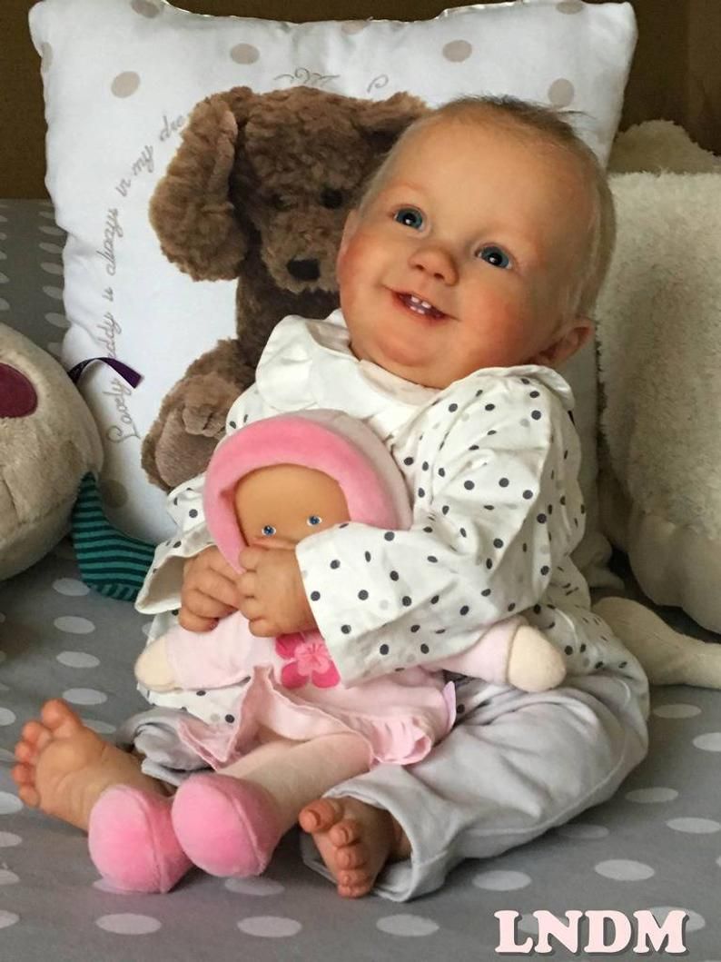 Custom Made Reborn Doll Baby Girl Or Boy Emilia By Ping Lau Etsy Reborn Baby Girl Wiedergeborene Babys Realistische Babypuppen