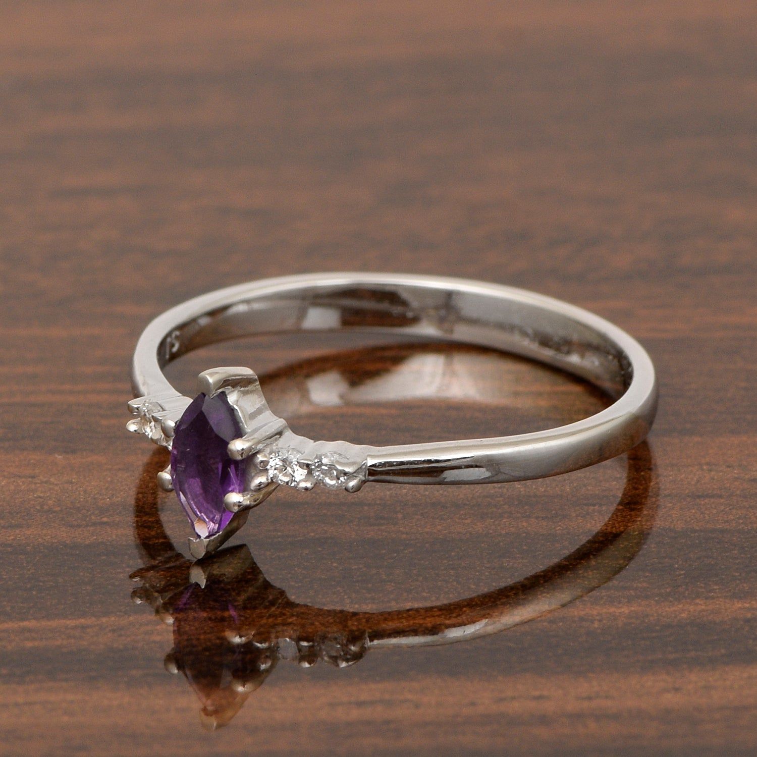 Metal Premium quality ring crafted in Solid 925 Sterling Silver with 925 stamp. A brand-new, unused and unworn jewelry. All of our jewelry comes in the appropriate packaging ensuring they are ready for gifting upon arrival. Our packaging ranges from gorgeous cardboard boxes with foam inserts for security, to sleek wood finish boxes with beautiful pouch. Note: We are using natural gemstones; you can expect slight variation in each cut and cabochons. Photo may vary a little from the actual gemston