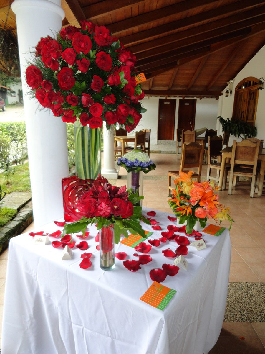 Mis Potrillos Centro Agro Turístico Table Decorations Flowers Decor