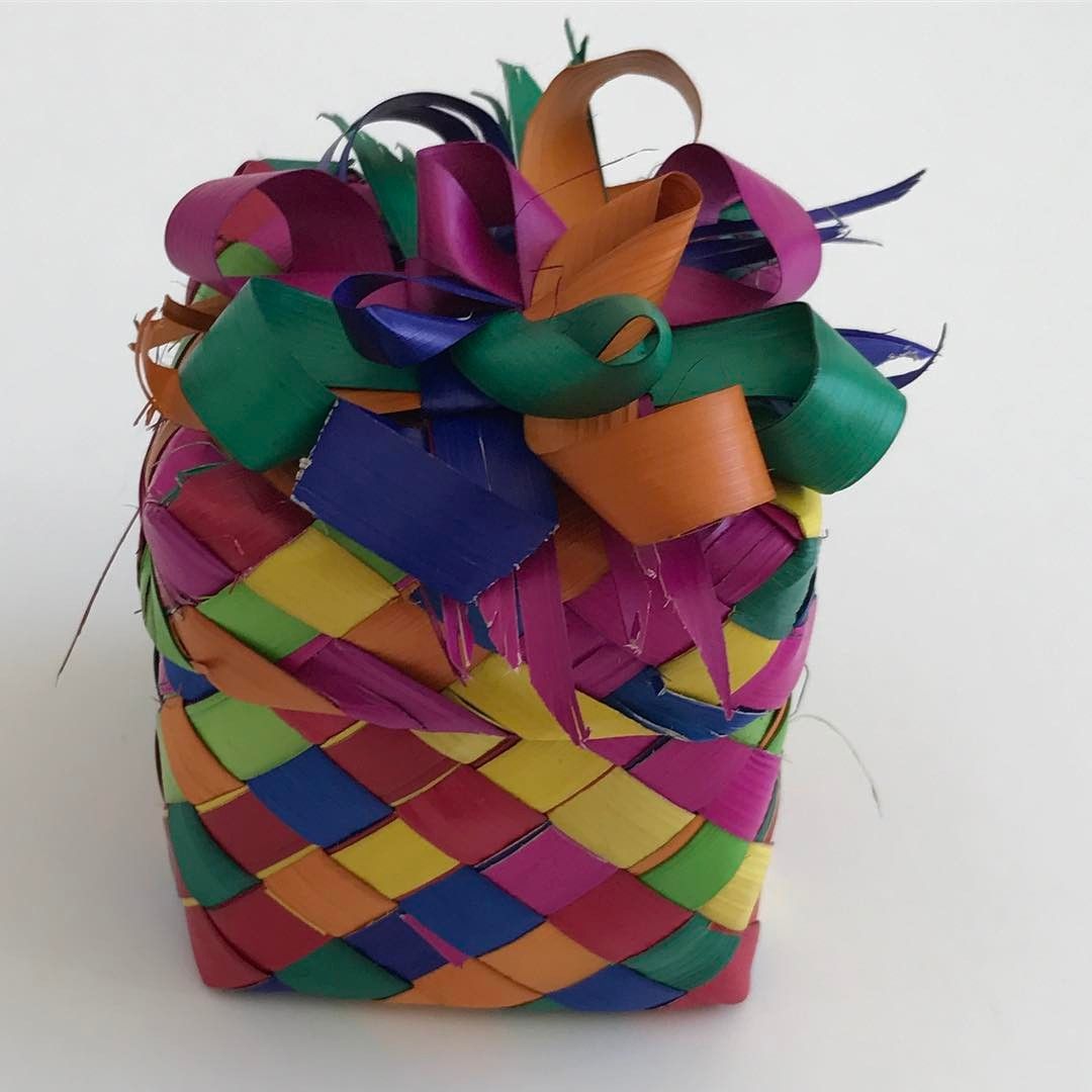 Whatever comes in a gorgeous gift box like this, woven of dyed palm fronds, will be just fine The box alone is a gift fabricated by talented Mexican artisans Available soon @crema_market. Reserve yours now. Mexican Traditions, Palm Fronds, Gleason, Mexican Artisans, Gorgeous Gift, Reserve, Folk Art, Straw, Planter Pots