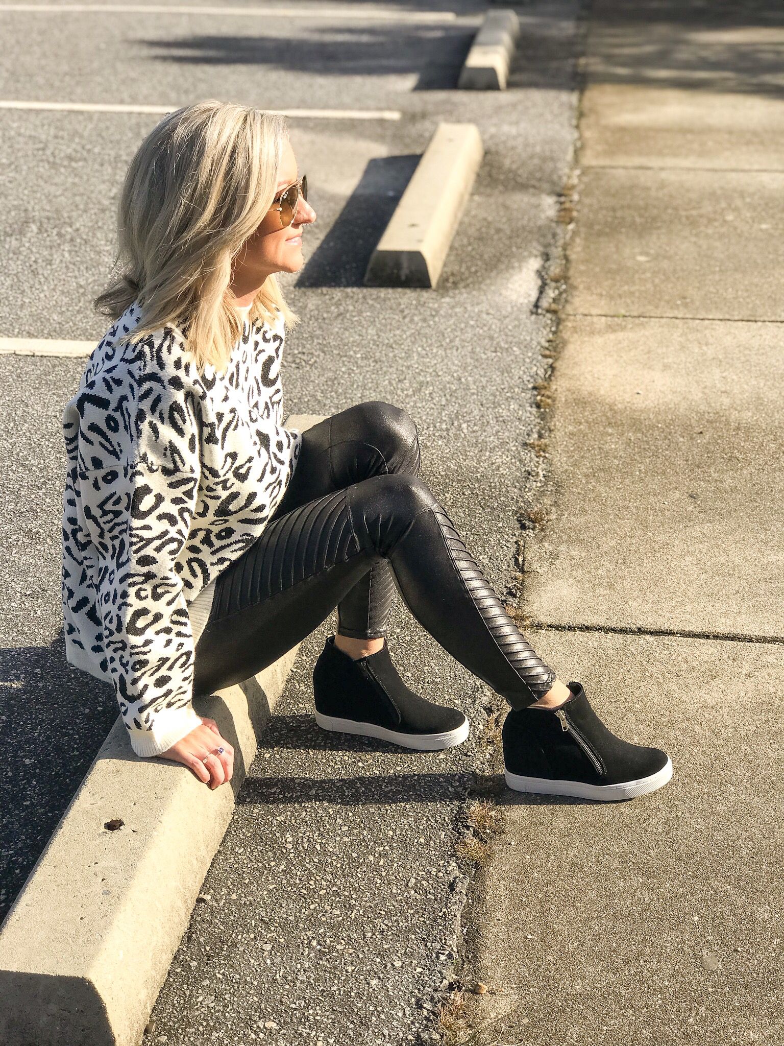 11 Top Winter outfits with black wedges for Trend 2022