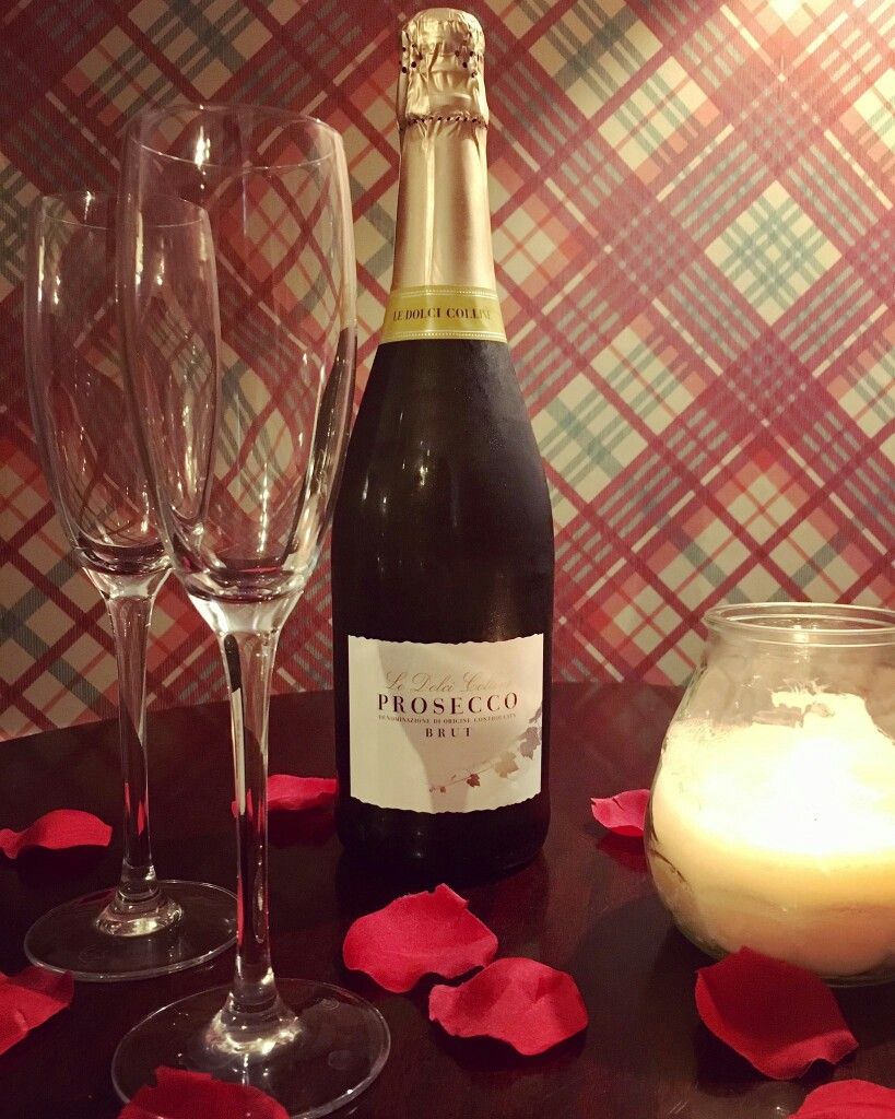 Pin By Lorraine Perkins On Holiday Time Alcoholic Drinks White Wine Alcohol