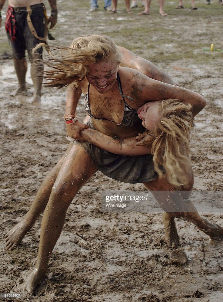 amature mud fights Mature filipino tubes