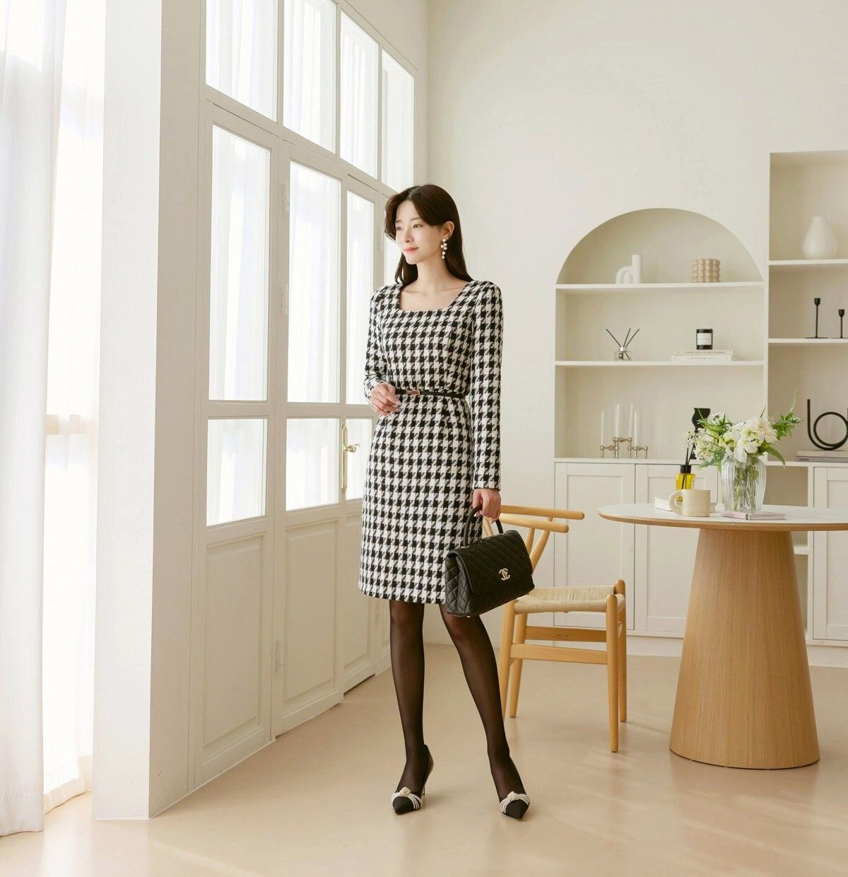 "🎎 Dress Information - Color : Black - Size : S / M / L / XL / XXL - Material : Polyester 100% - Season : Winter ️ Model Size Information - Height: 170 cm (5' 6\") / Waist: 26 inches - The model put \"S\" size dress ✨ Washing instruction : Dry cleaning or Single wash with cool water. Do not twist. Iron with a fabric in the middle. (*Dry cleaning is recommended for the first laundry) ----------------------------------------------- 🎀 Notice 🎀 ✨ The product color may vary slightly from the actua