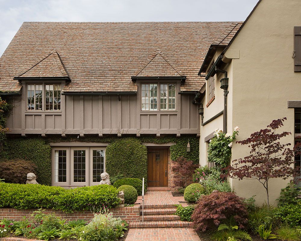 A 1928 Tudor Home In San Francisco Designed By Anyon Design Homes Gardens Homes Gardensdocument Do Tudor House House Design Beautiful Houses Interior