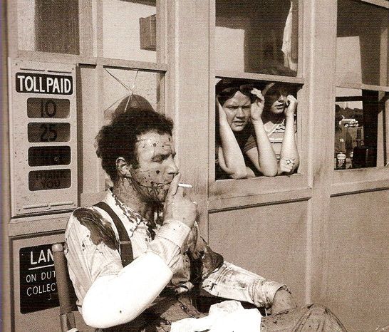 Descanso luego de filmar su muerte; Sonny en "El Padrino". James Caan