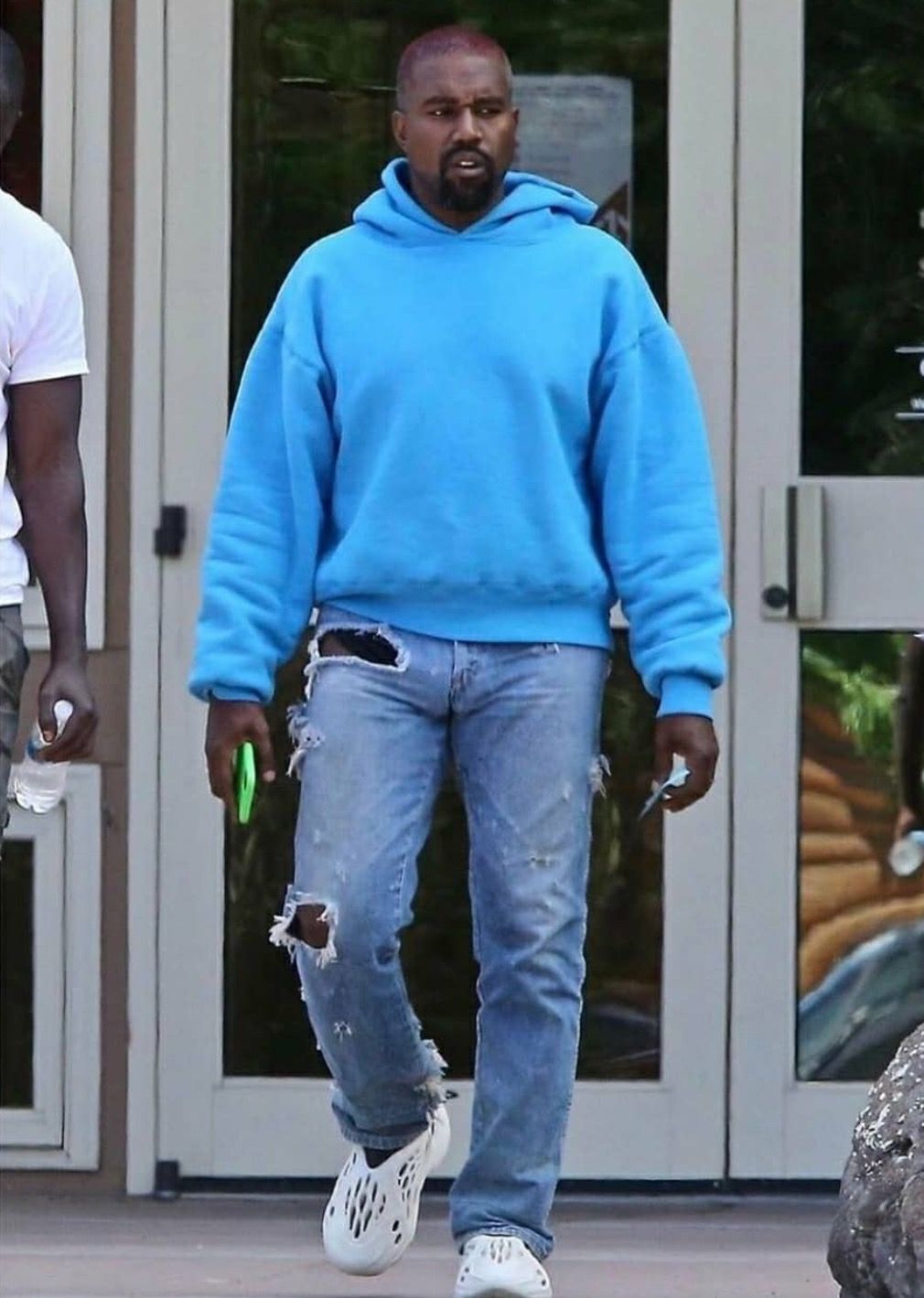 Pin By Wardba On Kanye West In 2020 Kanye West Style Kanye West Style Outfits Kanye West Outfits