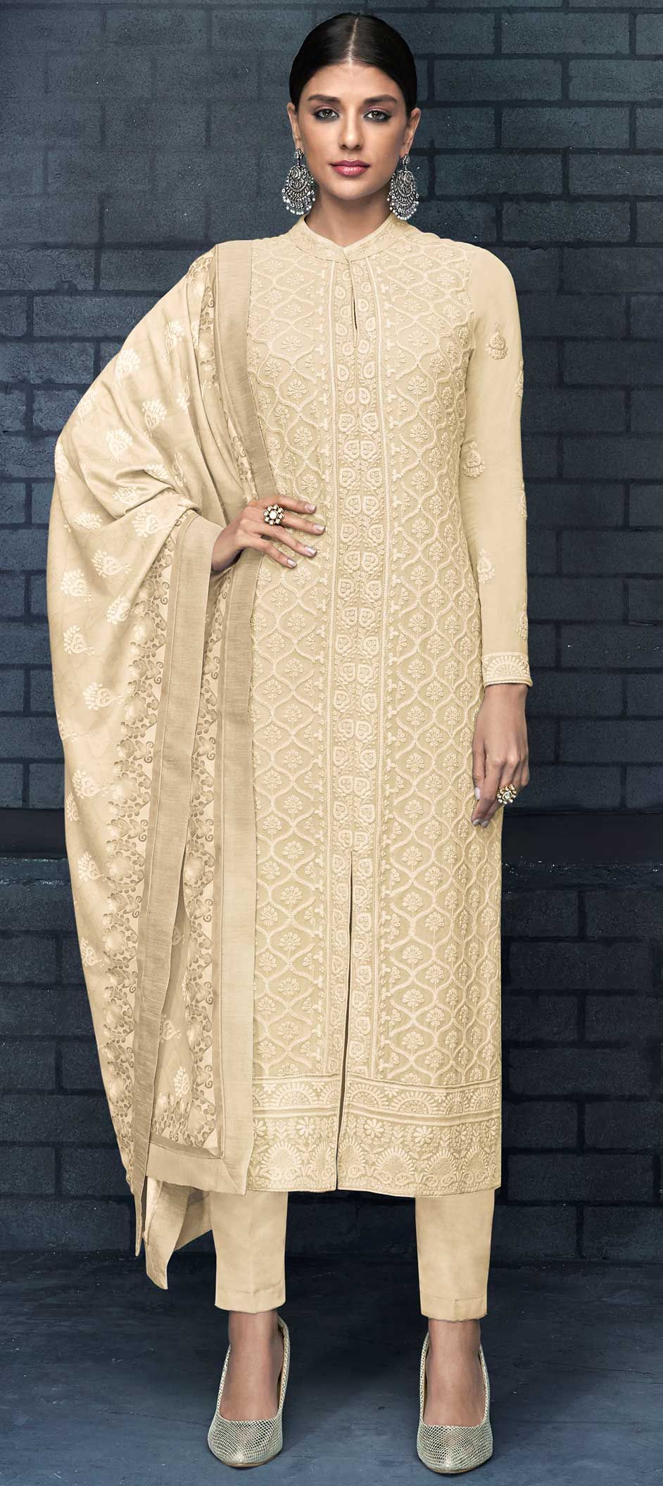 Faux Georgette Party Wear Salwar Kameez In Beige And Brown With Resham Work Faux Georgette Party Wear Salwar Kameez in Beige and Brown with Resham work Brown Things brown color salwar kameez Faux Georgette Party Wear Salwar Kameez In Beige And Brown With Resham Work Faux Georgette Party Wear Salwar Kameez in Beige and Brown with Resham work Brown Things brown color salwar kameez