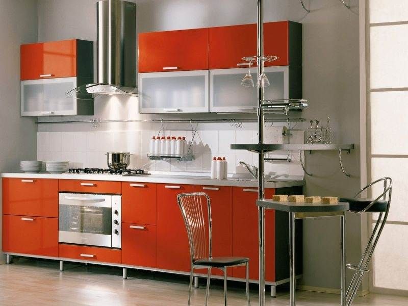 cuisine-rouge-grise-credence-carrelage-blanc-armoires-rouge-vif ... cuisine-rouge-grise-credence-carrelage-blanc-armoires-rouge-vif ...