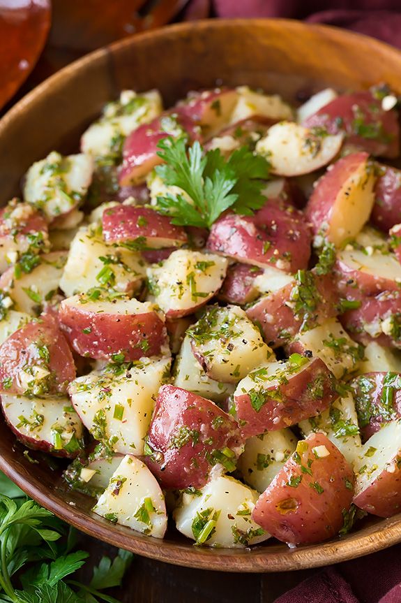 Garlic Herb Potato Salad | Cooking Classy Potato Salad Recipe Easy, Easy Salad Recipes, Side Dish Recipes, Vegetable Recipes, Vegetarian Recipes, Dinner Recipes, Cooking Recipes, Healthy Recipes, Budget Cooking