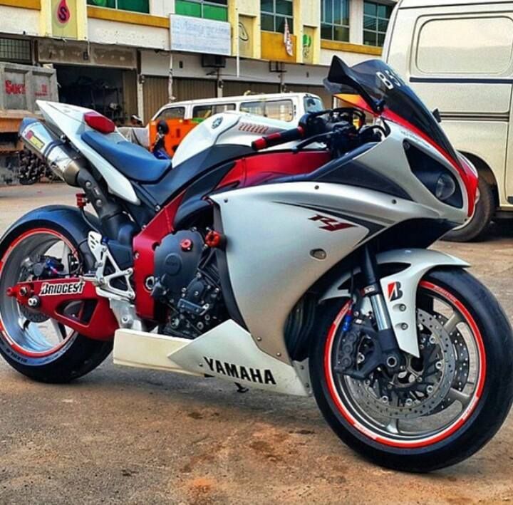 Yamaha R1 2006 Motorcycle Riding Gear Yamaha R1 Motorcycle