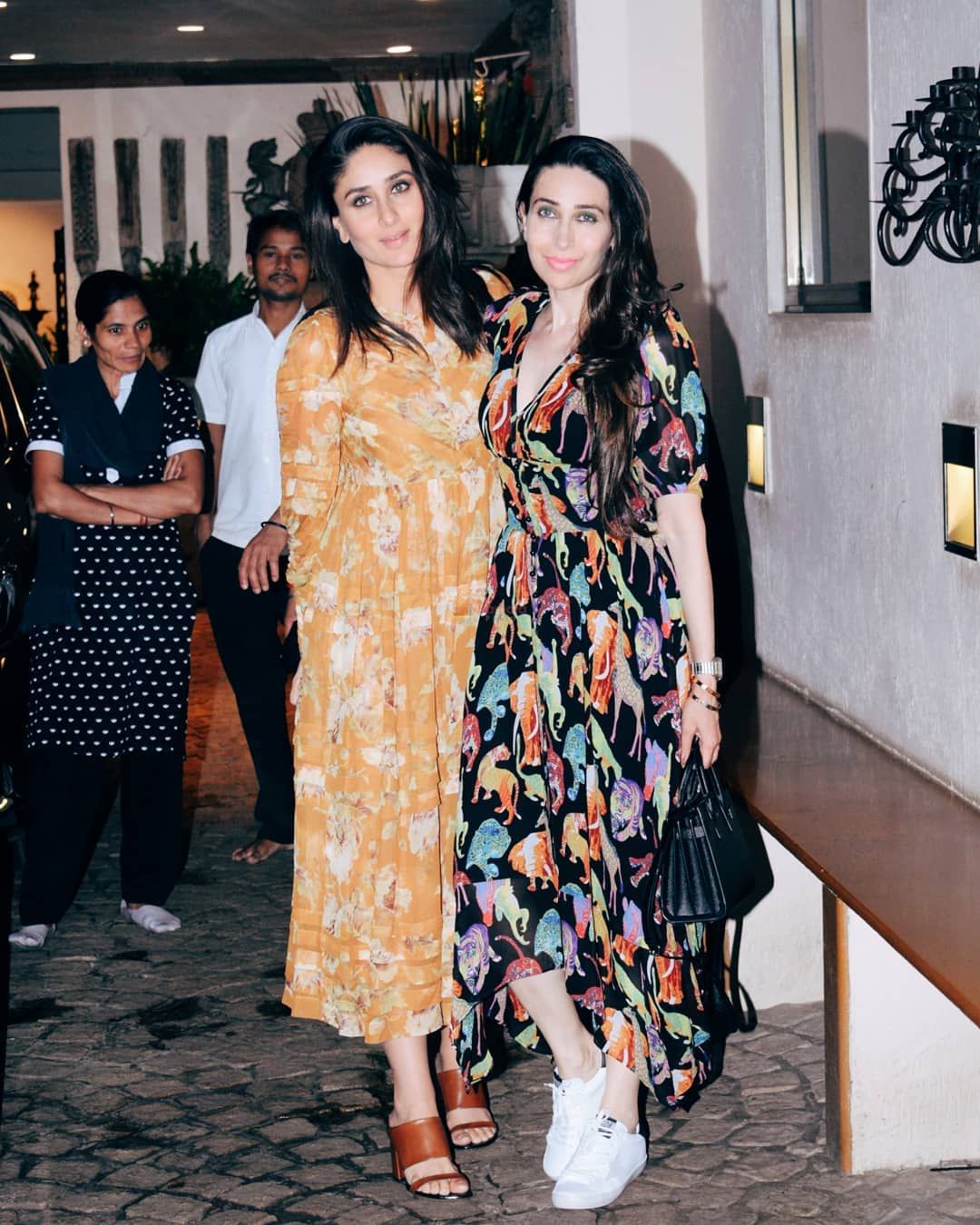 These pictures of Kareena Kapoor and Karishma Kapoor’s latest outing
