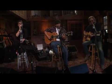 I Love How Rob Thomas Sings This Hall Oates Classic It S1980 Again Perfect For This Rainy Sunday Evening Rob Thomas Daryl Hall Daryl