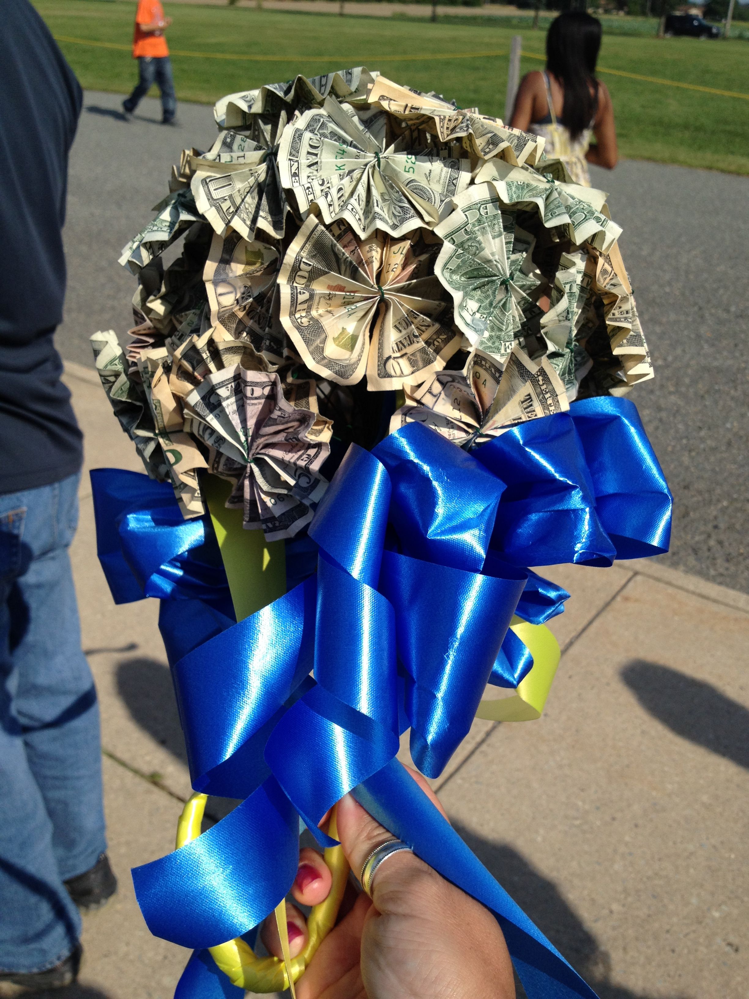 Money bouquet for a Graduation gift! Money bouquet, Grad gifts Money bouquet for a Graduation gift! Money bouquet, Grad gifts