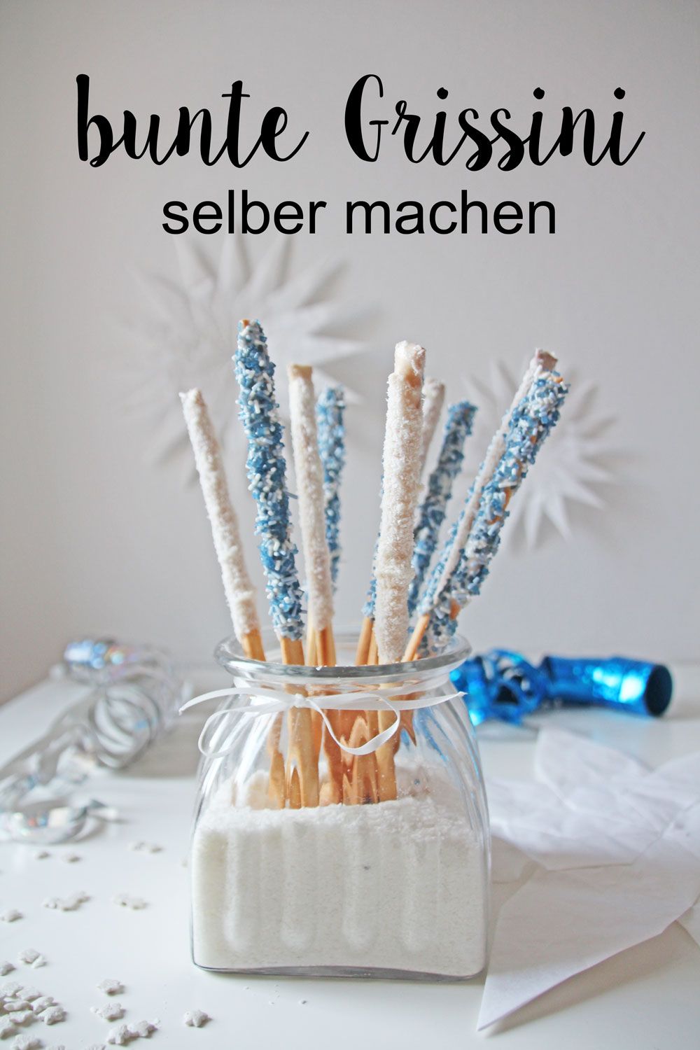 Bunte Grissini selber machen: DIY Rezept für bunte Party Sticks im Eisköniginnen Style