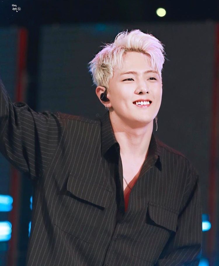 ikon donghyuk ikon wallpaper ikon winner ikon ikon donghyuk ikon wallpaper ikon winner ikon