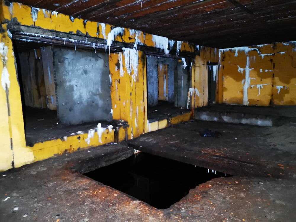 Atlantikwall Regelbau L487 Bertha - Commando Bunker for Lu… | Flickr Abandoned Buildings, Abandoned Places, Bunker Hill Los Angeles, Bunker Hill Monument, Doomsday Bunker, Military Bunkers, Doomsday Preppers, Underground Bunker, Recipes