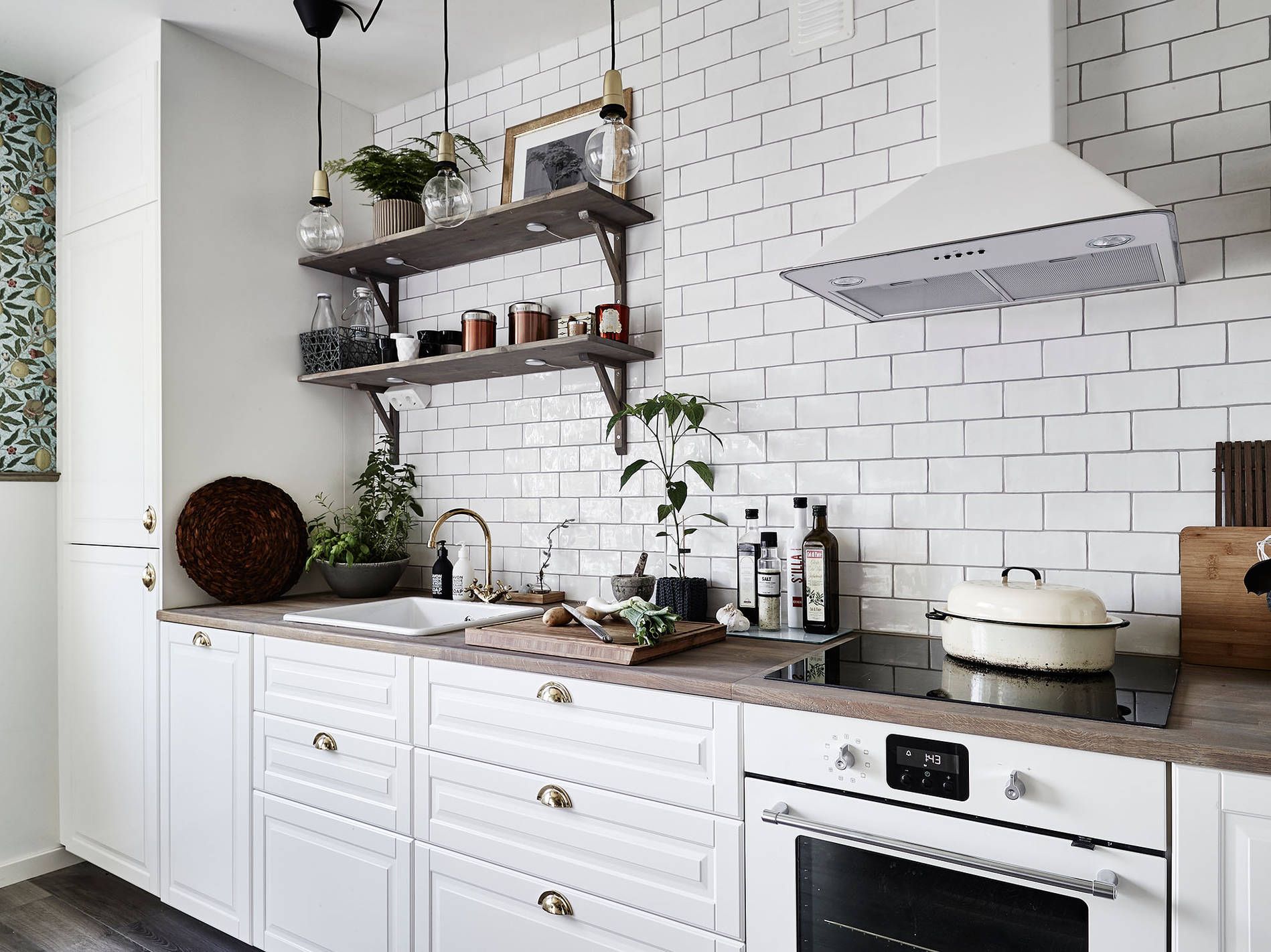 20 Beautiful Red Brick Kitchen Design Ideas Brick Wall Kitchen